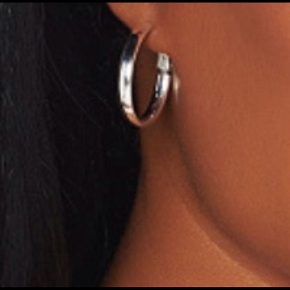 Sterling Silver (925) 1" Round Hoop Earrings - Picture 7 of 8